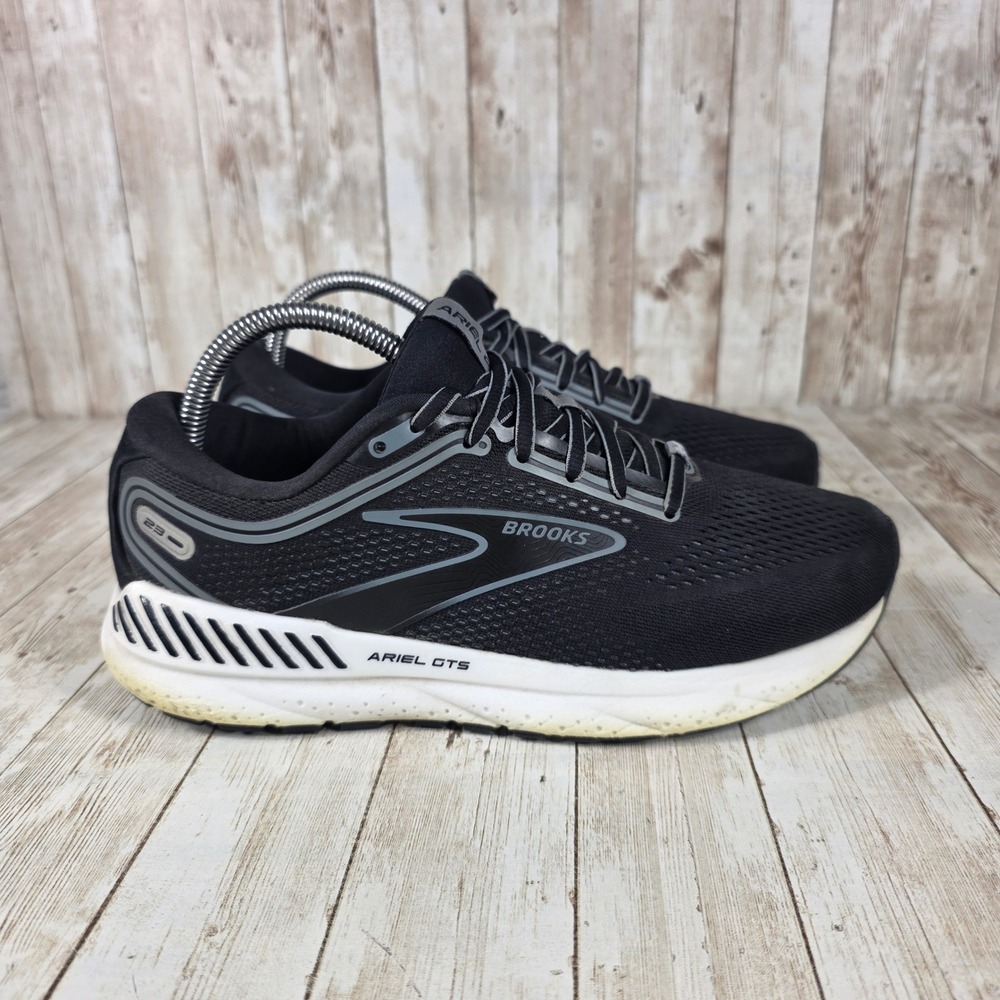 Brooks Women's Black and Gray Athletic Shoes